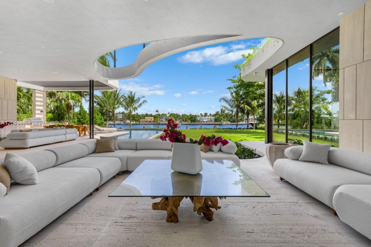 1015 S Southlake Dr, Hollywood, FL 33019 Photo
