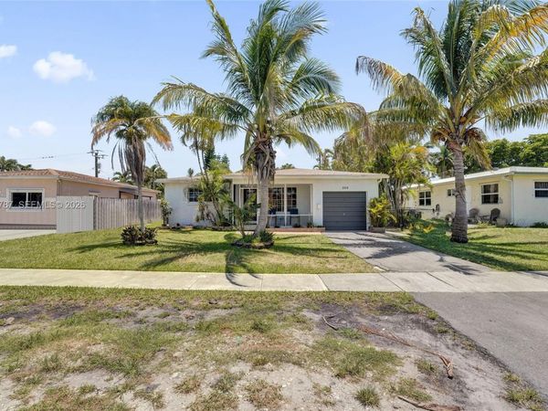206 SE 3rd St, Dania Beach, FL 33004