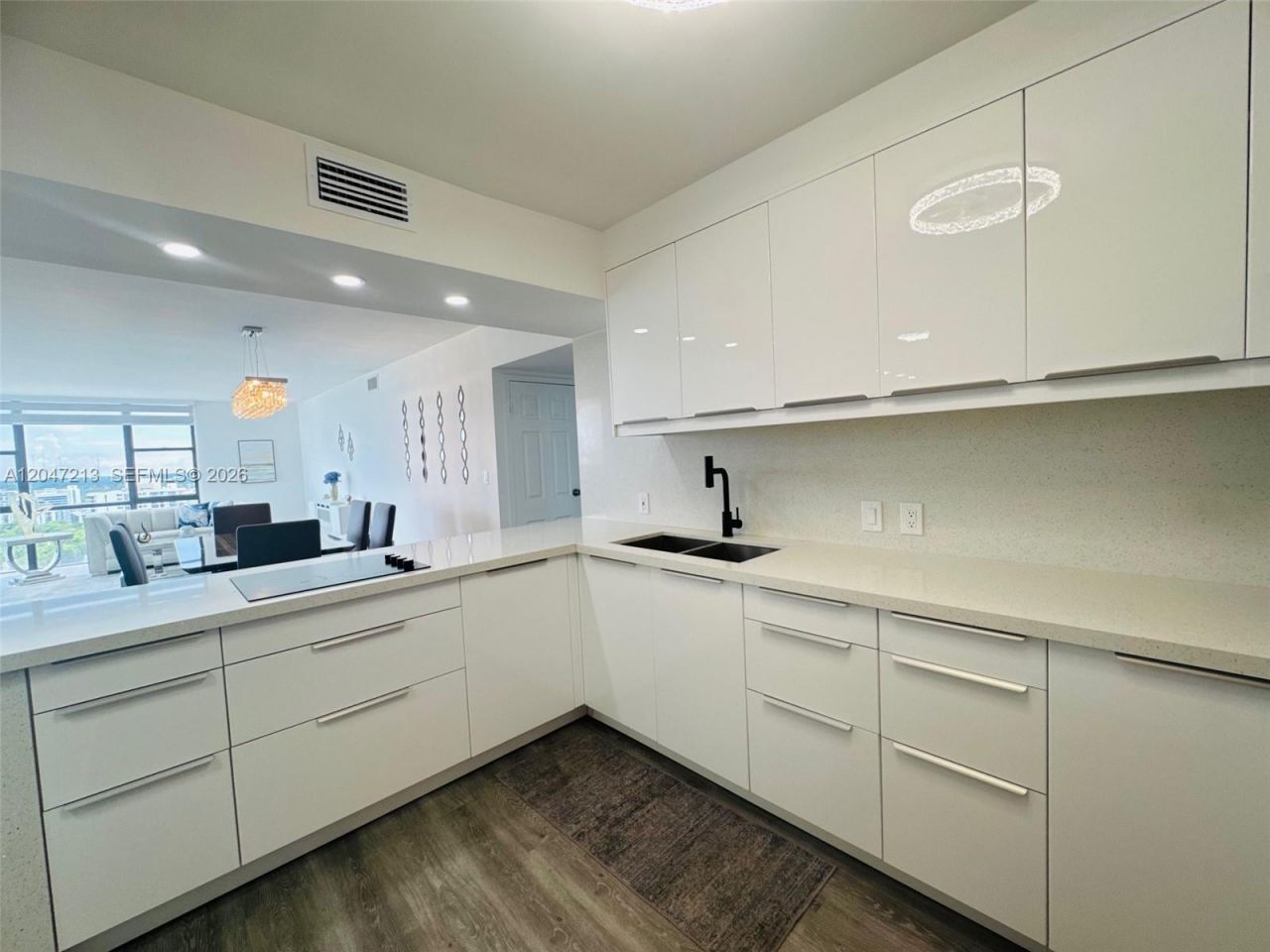3625 N Country Club Dr , Unit 2409, Aventura, FL 33180 Photo