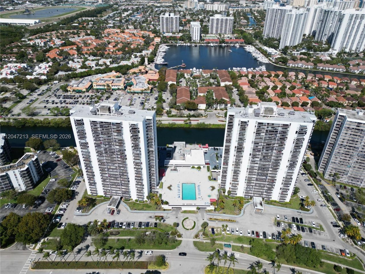 3625 N Country Club Dr , Unit 2409, Aventura, FL 33180 Photo