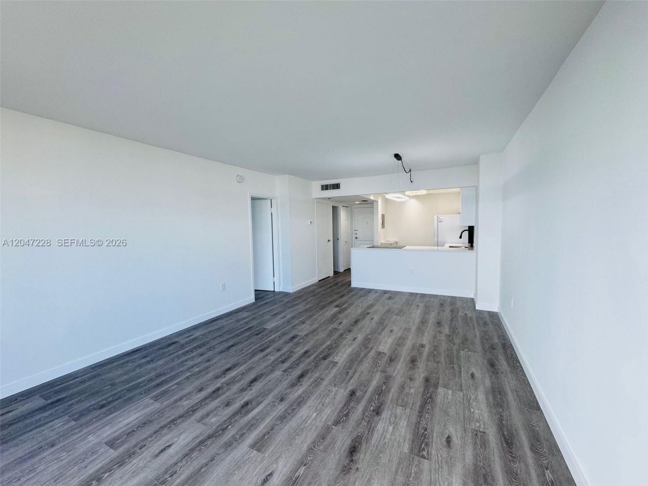 3675 N Country Club Dr , Unit 2007, Aventura, FL 33180 Photo