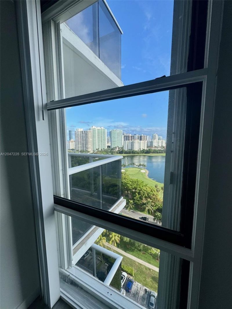 3675 N Country Club Dr , Unit 2007, Aventura, FL 33180 Photo