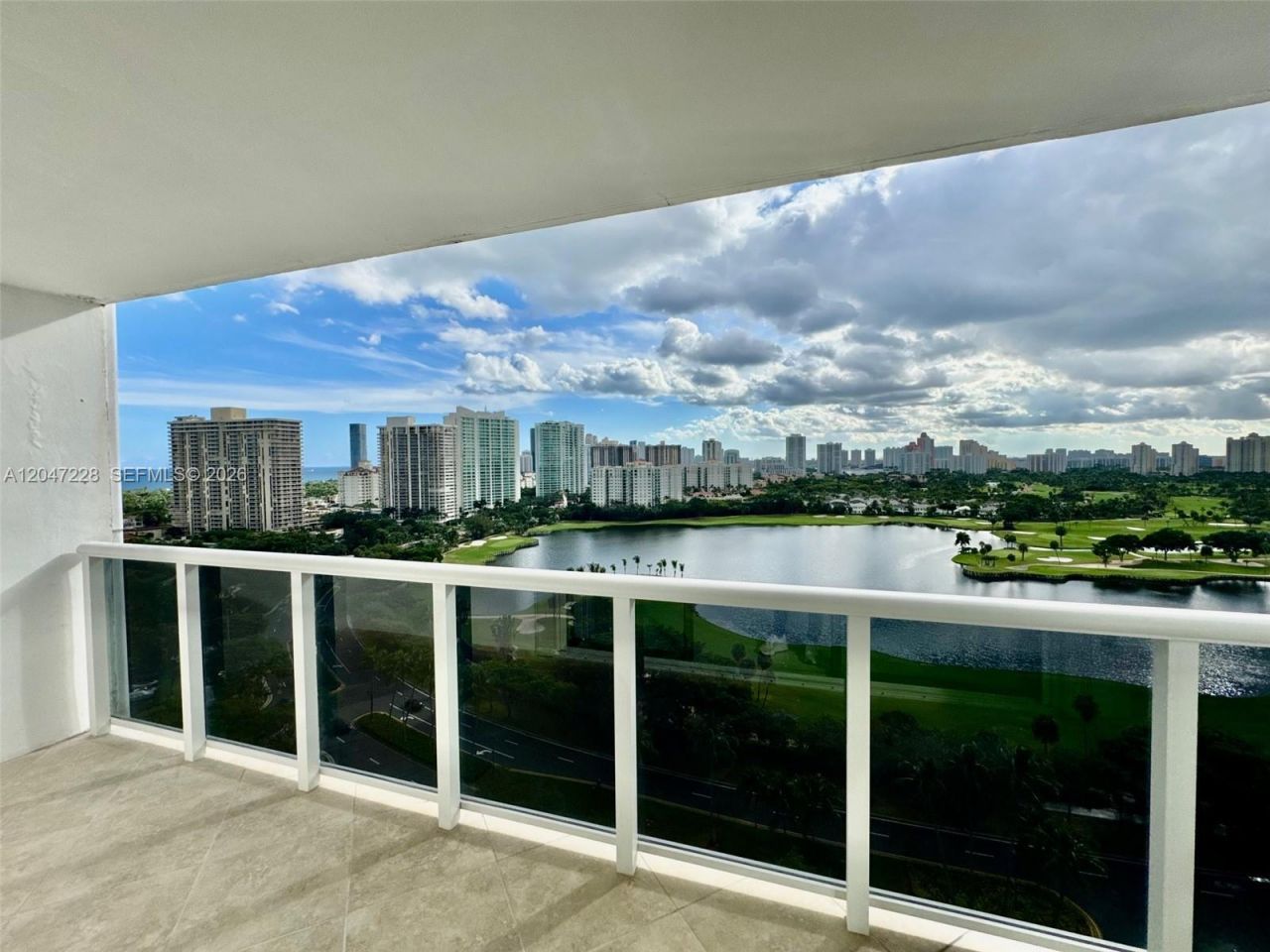 3675 N Country Club Dr , Unit 2007, Aventura, FL 33180 Photo