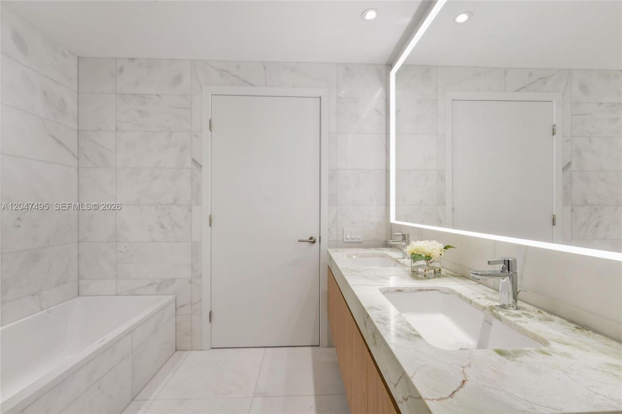 500 Alton Rd , Unit 1506, Miami Beach, FL 33139 Photo