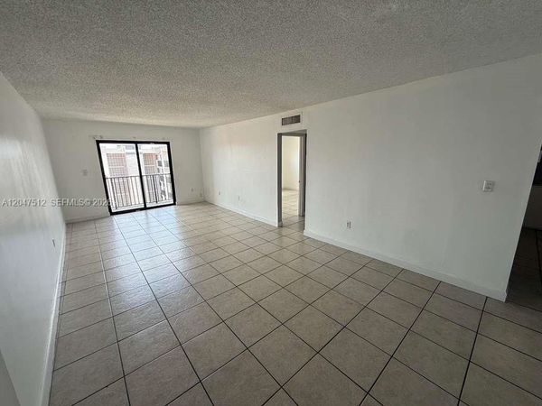 6950 W 6th Ave , Unit 509, Hialeah, FL 33014