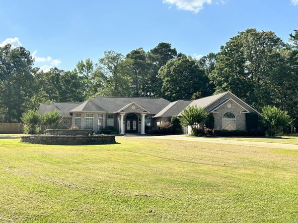 2 Champion Ridge Drive , Pine Bluff, AR 71603