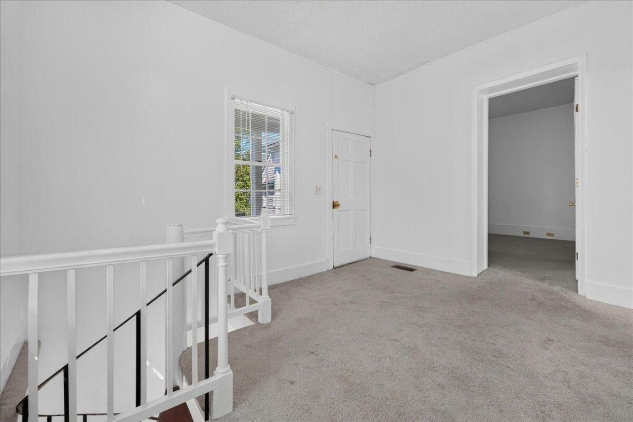 65 Vanderhorst Street Photo 13