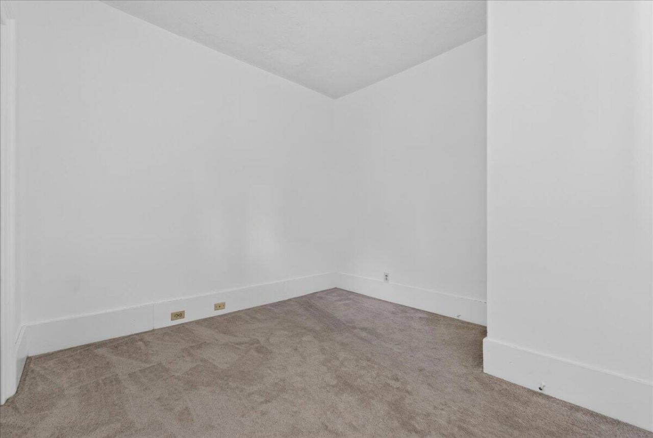 65 Vanderhorst Street Photo 18