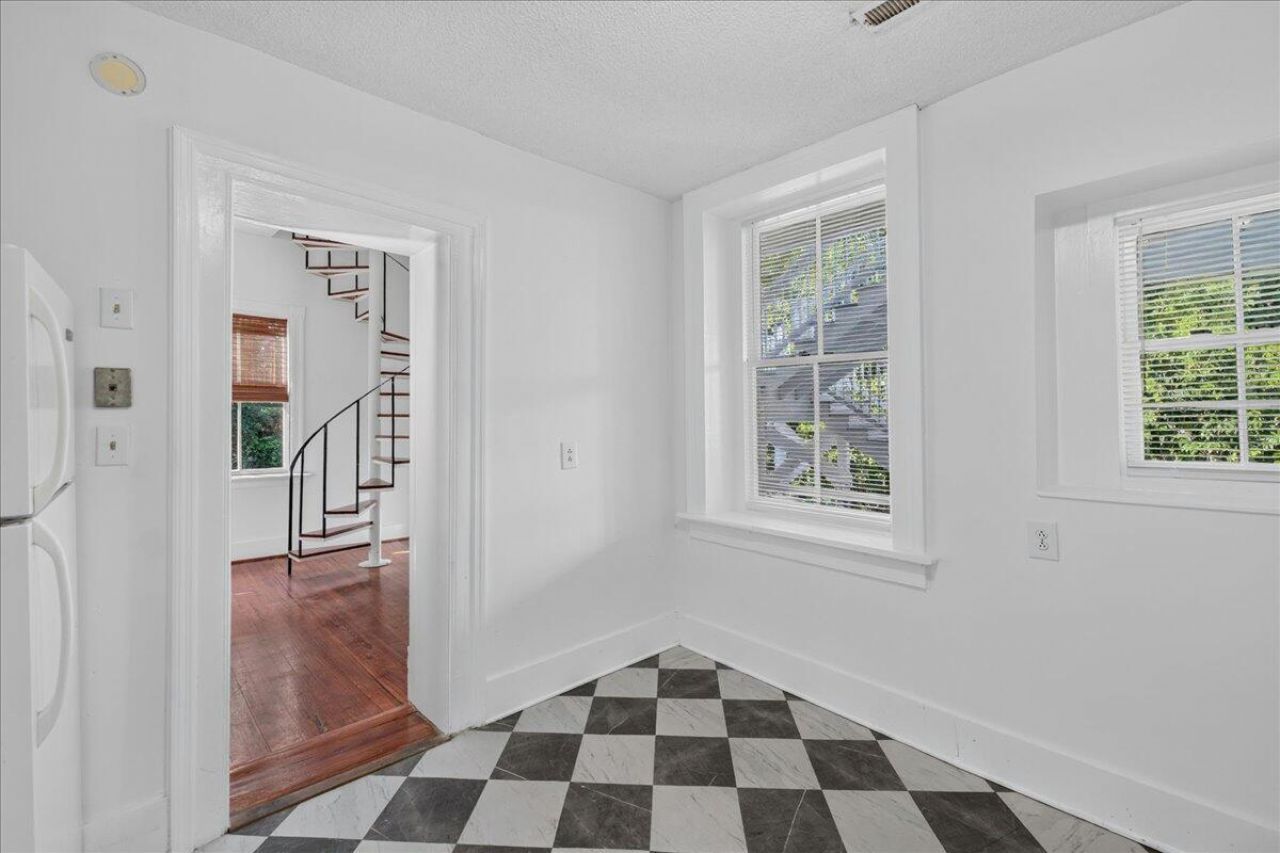 65 Vanderhorst Street Photo 8