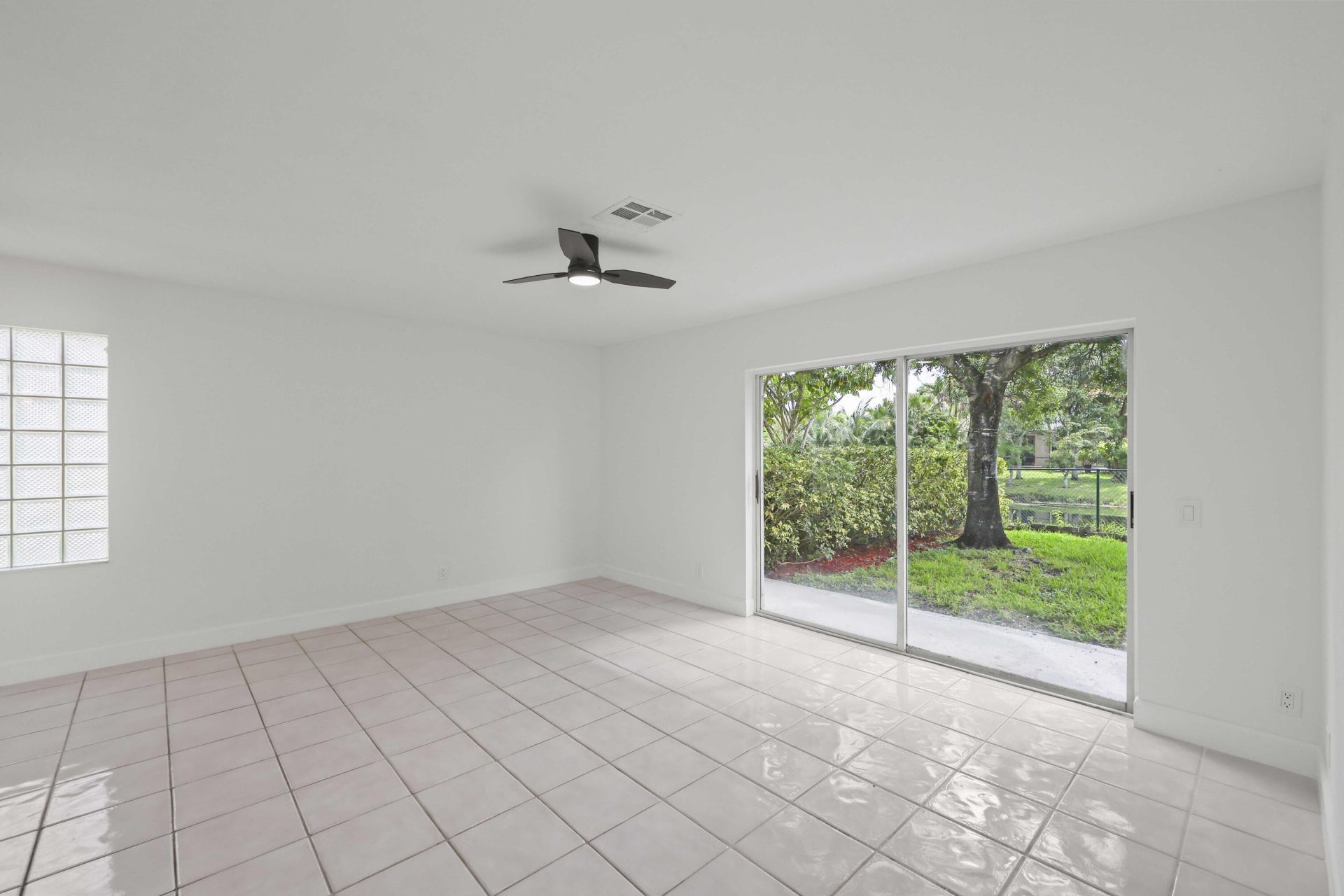 11614 NW 2nd Drive, Coral Springs, FL 33071 Photo