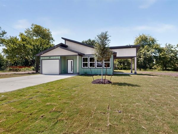 745 W Marshall, Cooper, TX 75432