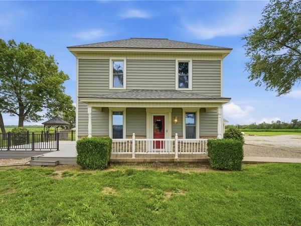 2171 Eisenhower Road, Ottawa, KS 66067