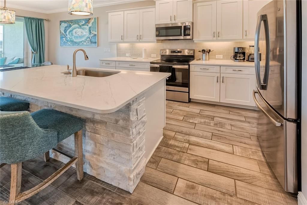 6960 Avalon Cir, Unit 807, Naples, FL 34112 Photo