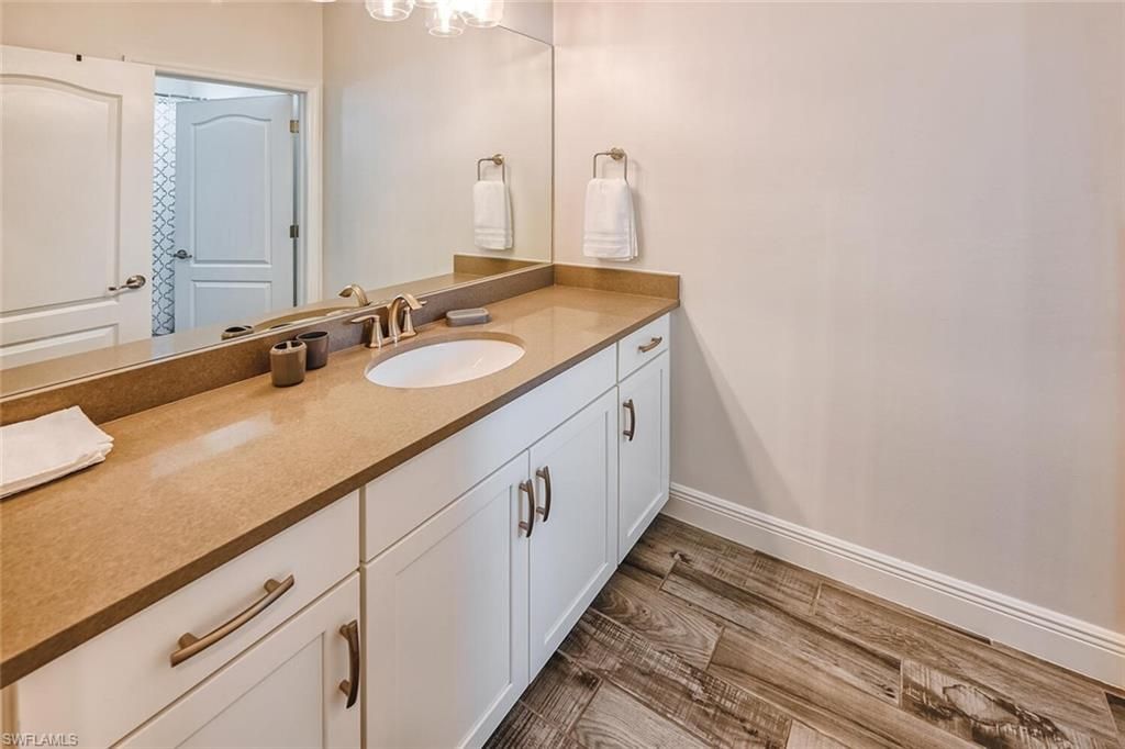6960 Avalon Cir, Unit 807, Naples, FL 34112 Photo