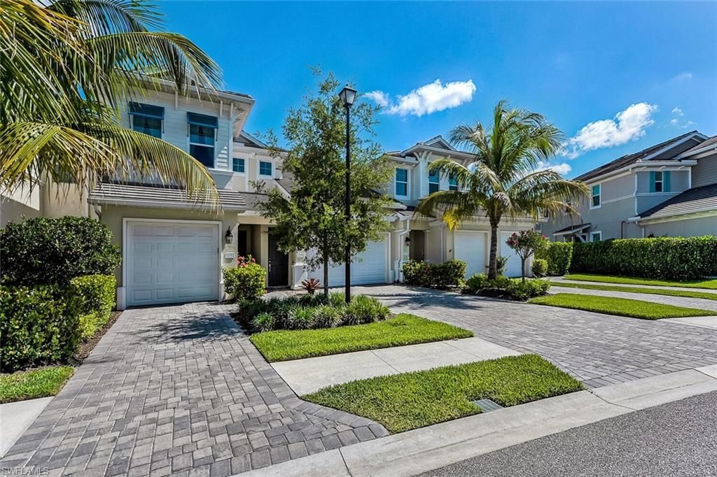 6960 Avalon Cir, Unit 807, Naples, FL 34112 Photo