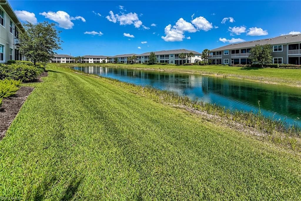 6960 Avalon Cir, Unit 807, Naples, FL 34112 Photo