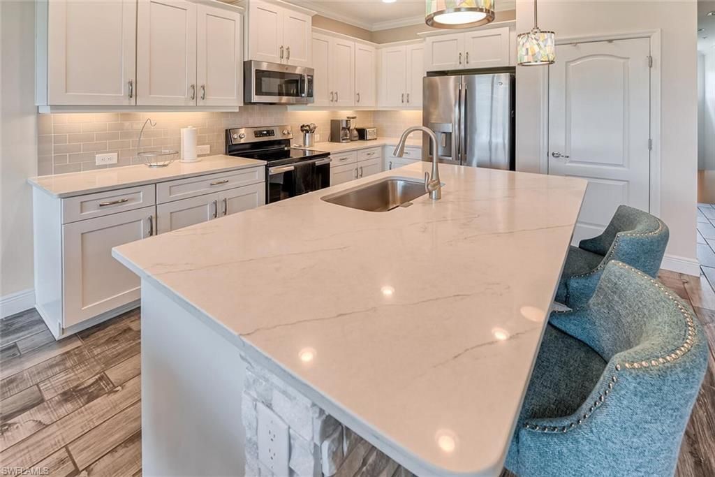 6960 Avalon Cir, Unit 807, Naples, FL 34112 Photo