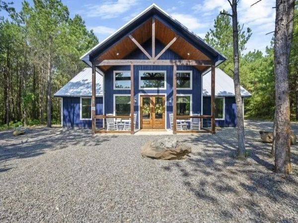 285 Bear Pine Trail, Broken Bow, OK 74728