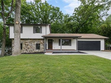 2273 Ivy Crest Drive, Buford, GA 30519