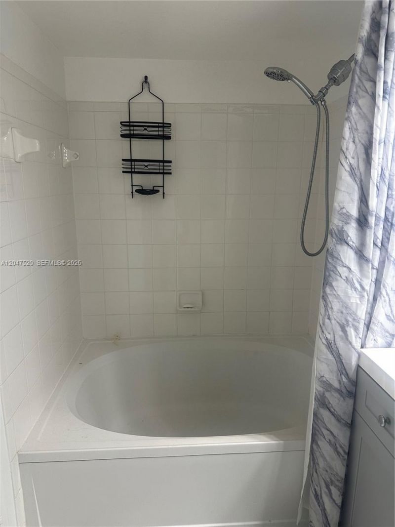 2961 NE 185th St , Unit 1618, Aventura, FL 33180 Photo
