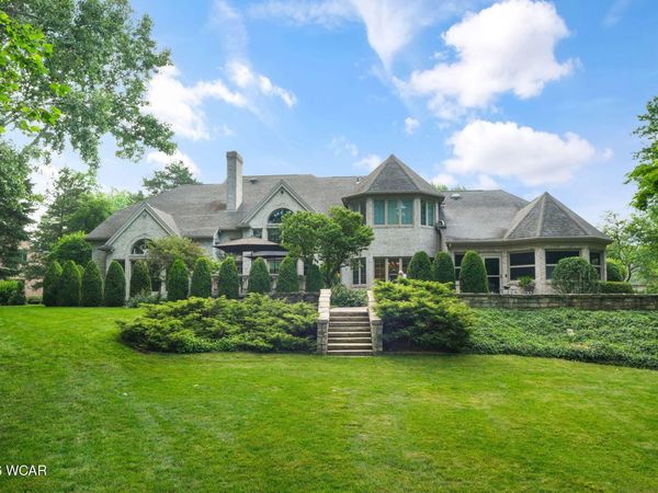 4 Hunters Gate Drive, Findlay, OH 45840