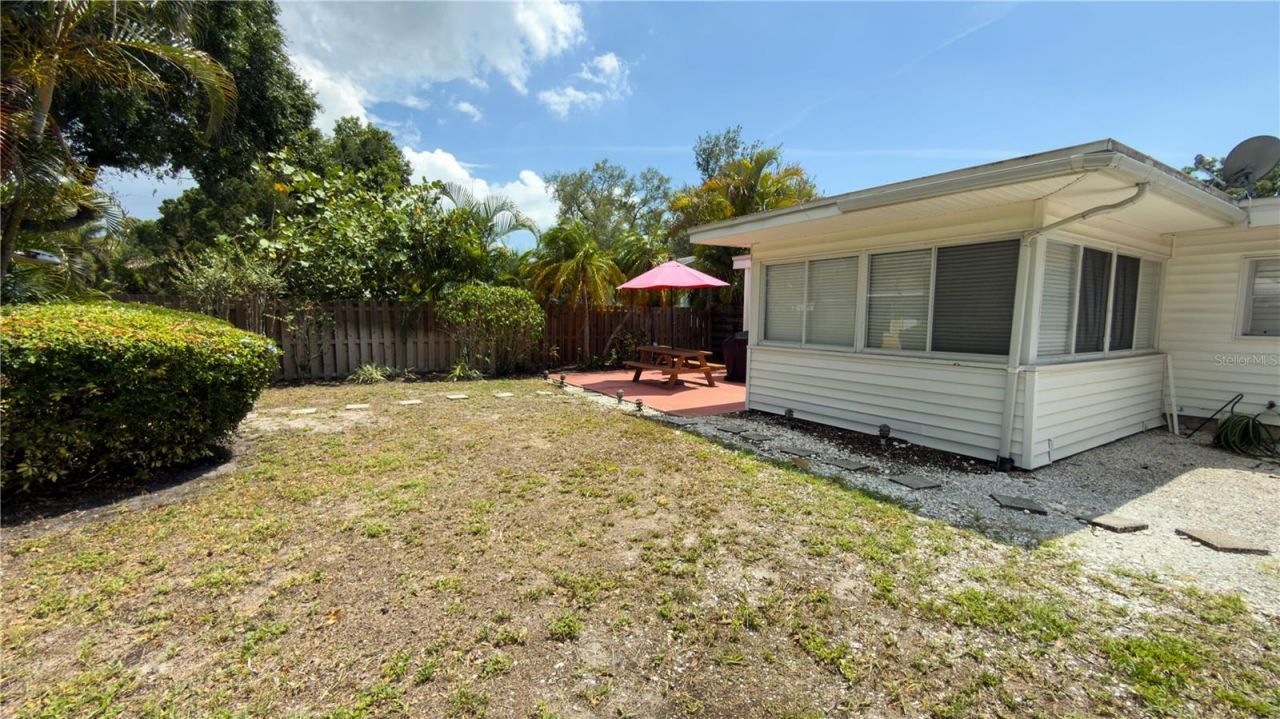 2475 W Paulstan Court , Sarasota, FL 34237 Photo