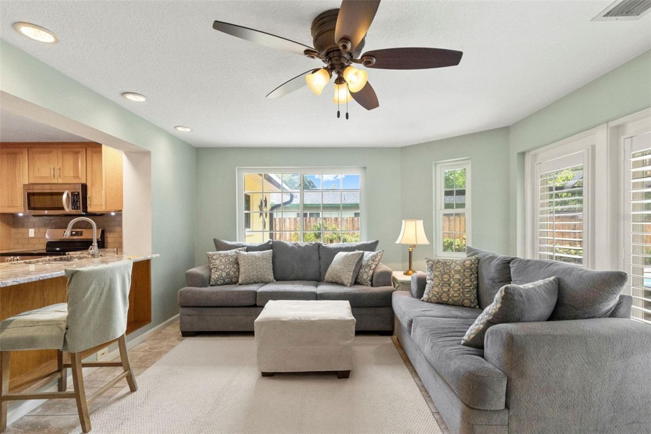 1035 Woodbrook Drive, Largo, FL 33770 Photo