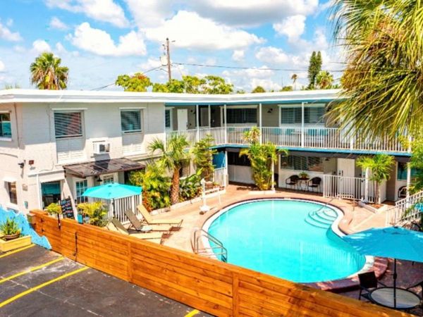 11965 GULF BOULEVARD , ST PETERSBURG, FL 33706