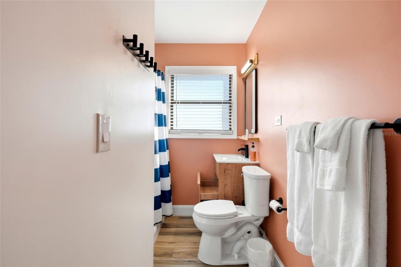 11965 Gulf Boulevard, Saint Petersburg, FL 33706 Photo