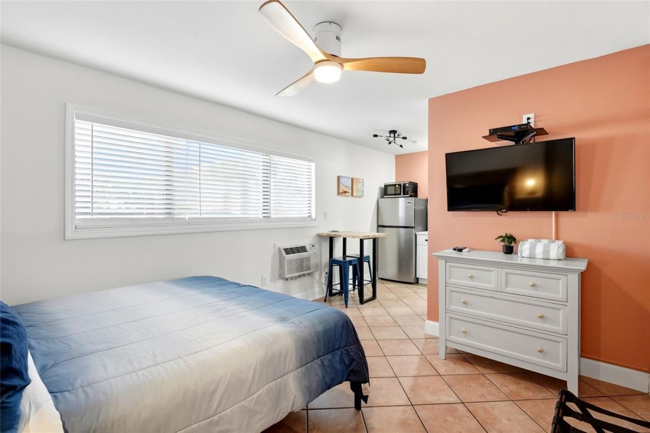 11965 Gulf Boulevard, Saint Petersburg, FL 33706 Photo