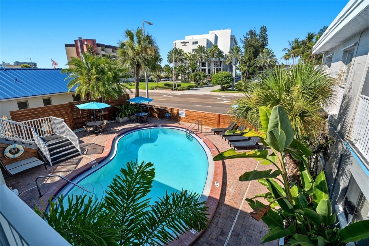 11965 Gulf Boulevard, Saint Petersburg, FL 33706 Photo