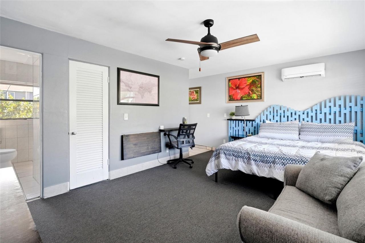 11965 Gulf Boulevard, Saint Petersburg, FL 33706 Photo