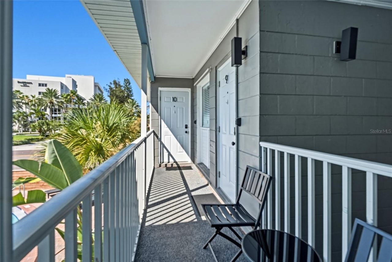 11965 Gulf Boulevard, Saint Petersburg, FL 33706 Photo