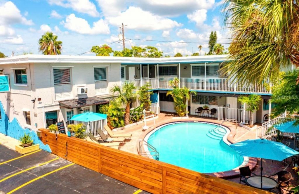 11965 Gulf Boulevard, Saint Petersburg, FL 33706 Photo