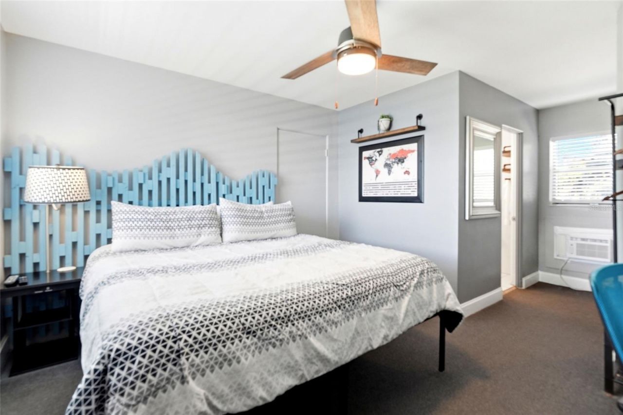 11965 Gulf Boulevard, Saint Petersburg, FL 33706 Photo