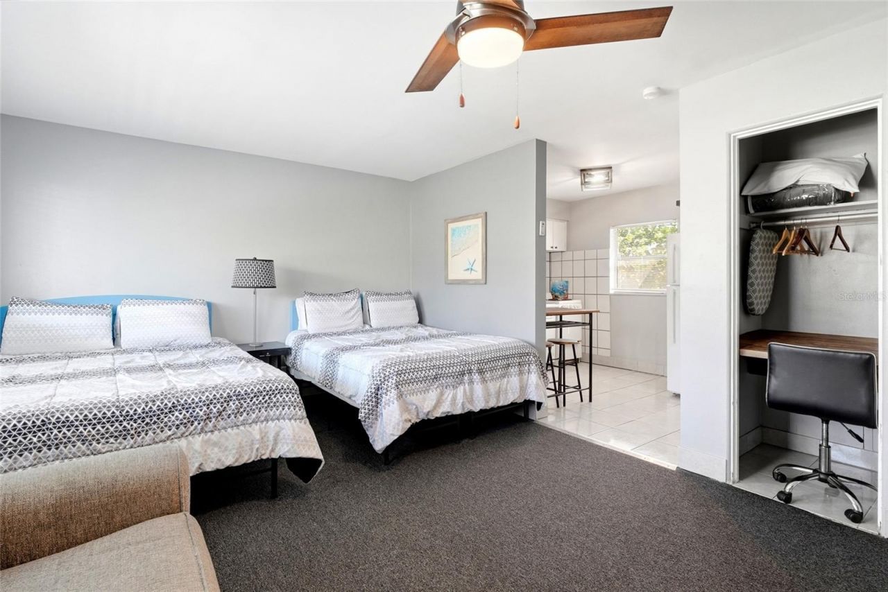11965 Gulf Boulevard, Saint Petersburg, FL 33706 Photo
