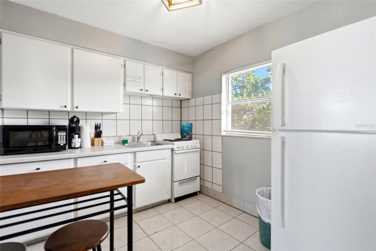 11965 Gulf Boulevard, Saint Petersburg, FL 33706 Photo