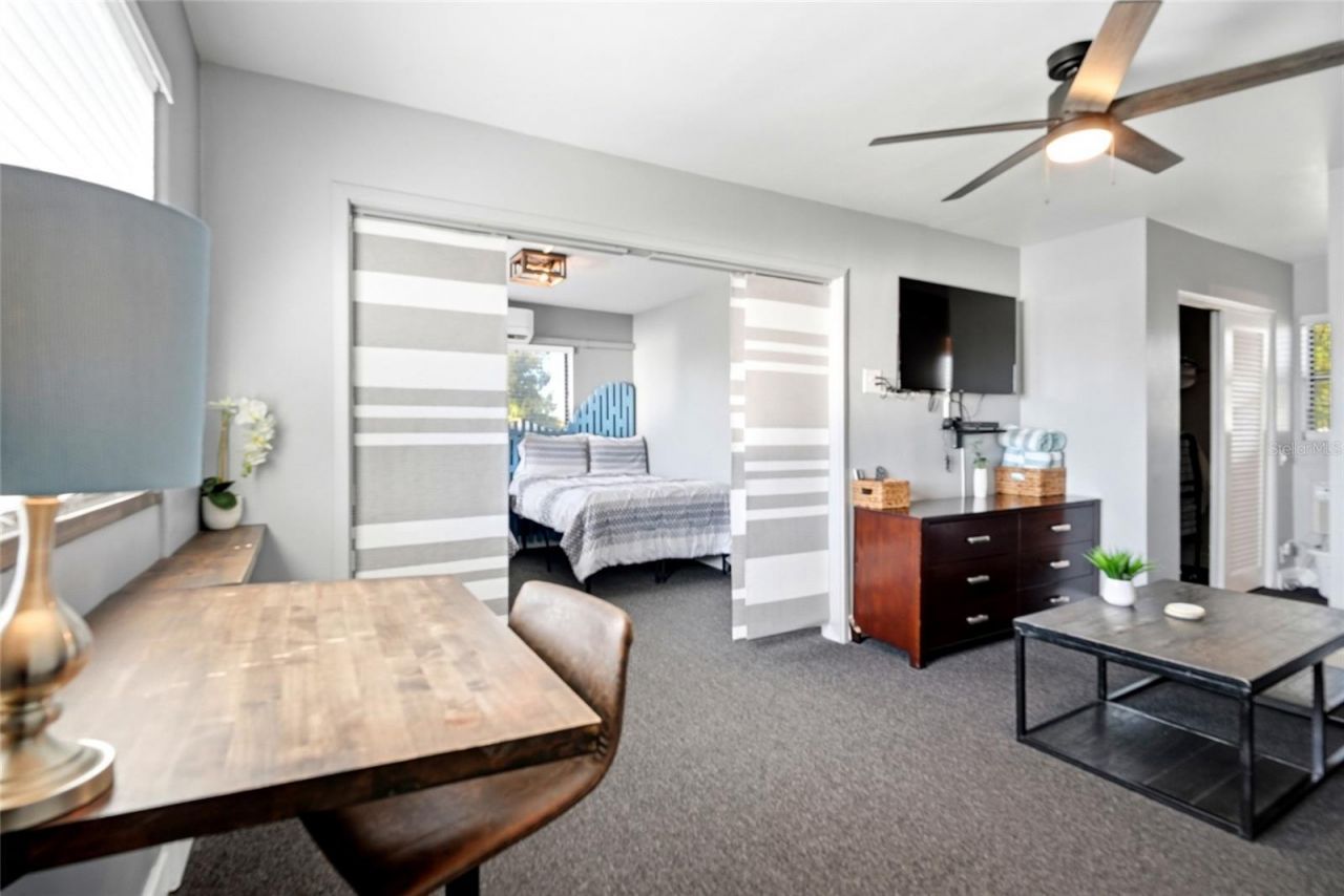 11965 Gulf Boulevard, Saint Petersburg, FL 33706 Photo