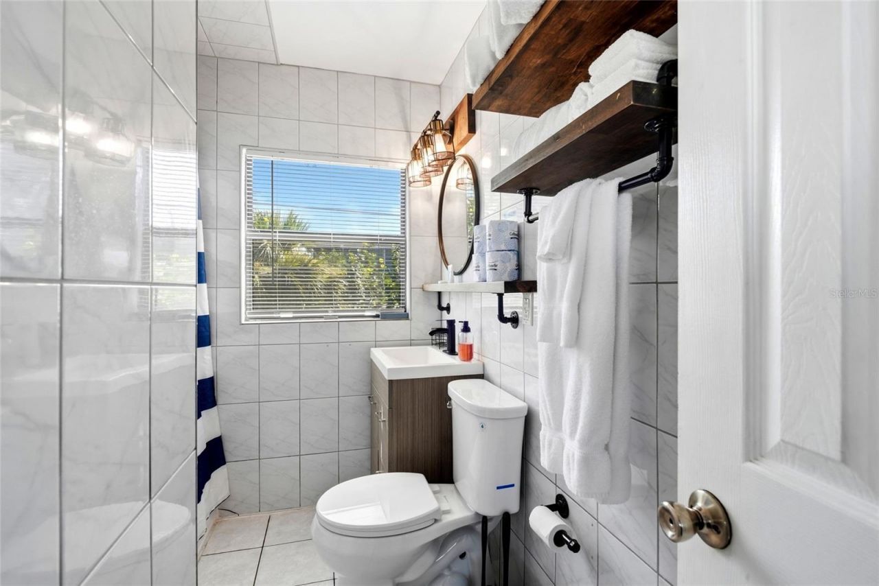 11965 Gulf Boulevard, Saint Petersburg, FL 33706 Photo