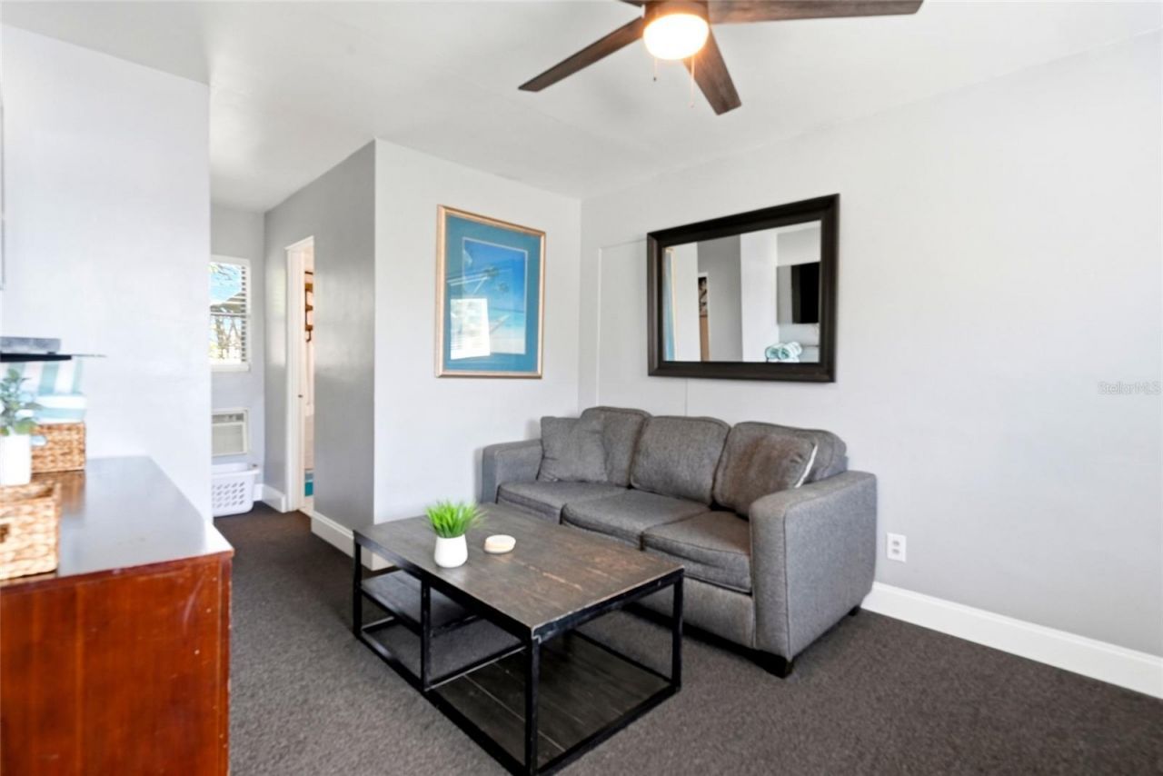 11965 Gulf Boulevard, Saint Petersburg, FL 33706 Photo