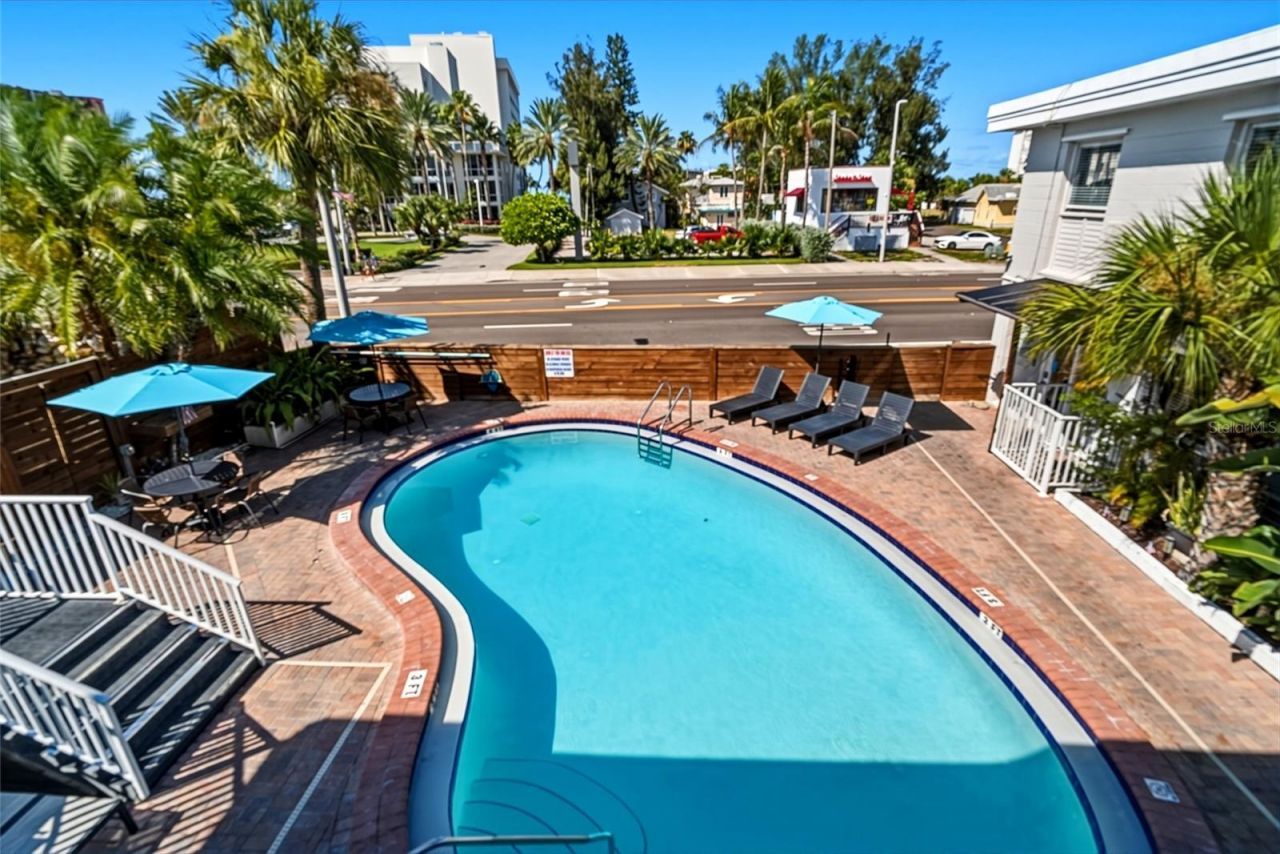 11965 Gulf Boulevard, Saint Petersburg, FL 33706 Photo
