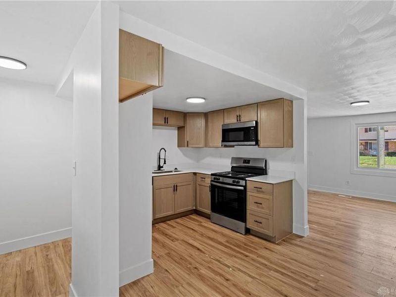6815 Alter Road, Dayton, OH 45424 Photo 9