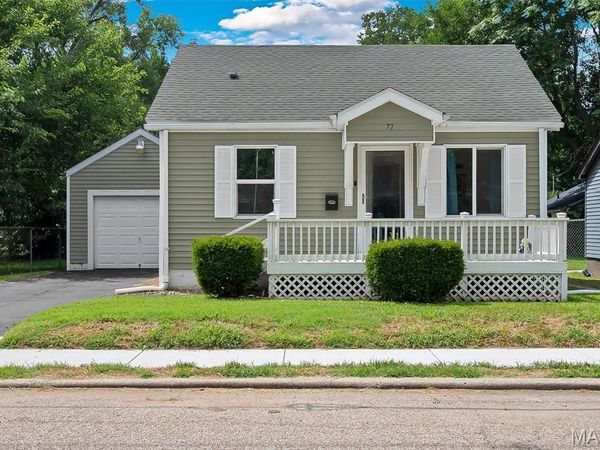 72 W Beach Avenue, Wood River, IL 62095