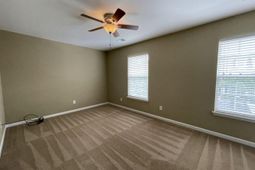 713 Hemingway Circle photo 4