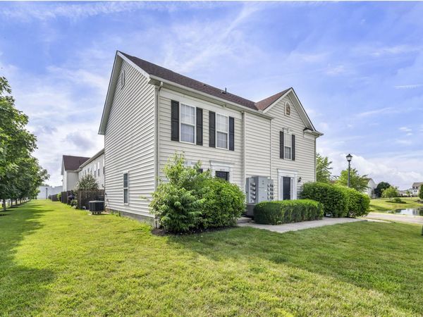 6423 Blue Knoll Drive, Unit 49, Canal Winchester, OH 43110