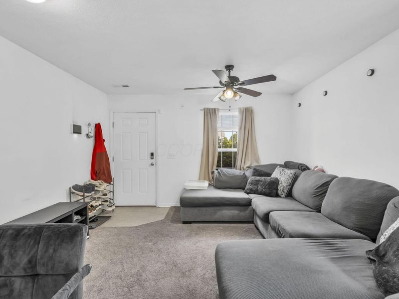 6423 Blue Knoll Drive, Unit 49, Canal Winchester, OH 43110 Photo 8