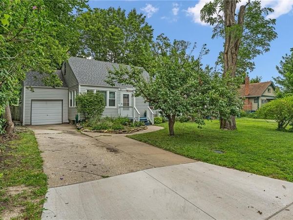 1820 Vermont Street, Lawrence, KS 66044