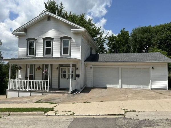 302 N Carroll Street, Mt. Carroll, IL 61053