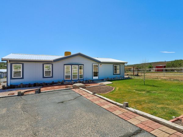 16 Stagecoach Junction Road , Sandia Park, NM 87047