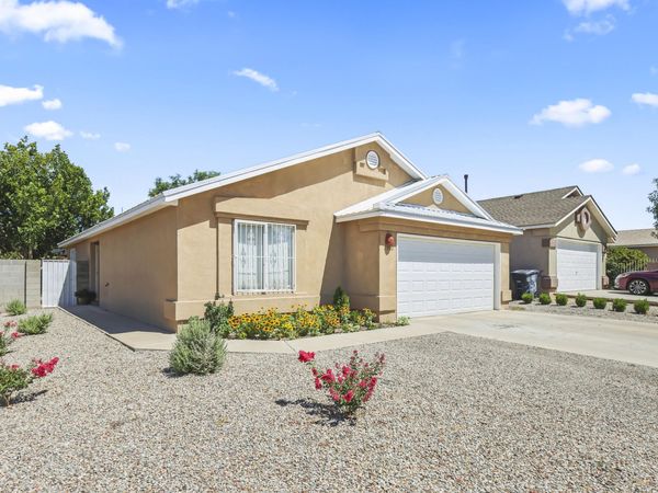 2300 Cosmos Drive SW, Albuquerque, NM 87121